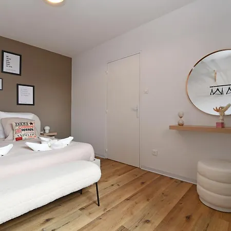 Le Cineaste • Hypercentre • A Theme * Кольмар