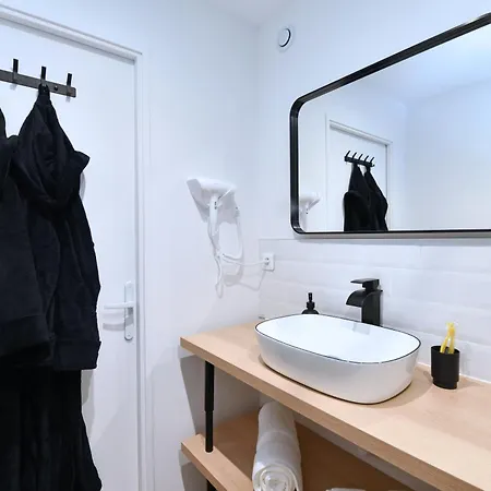 Le Cineaste • Hypercentre • A Theme Апартаменты *